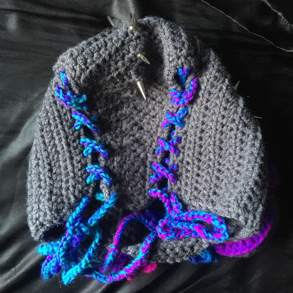 Handmade Crochet Flower Gas Mask - Picture 5 of 6